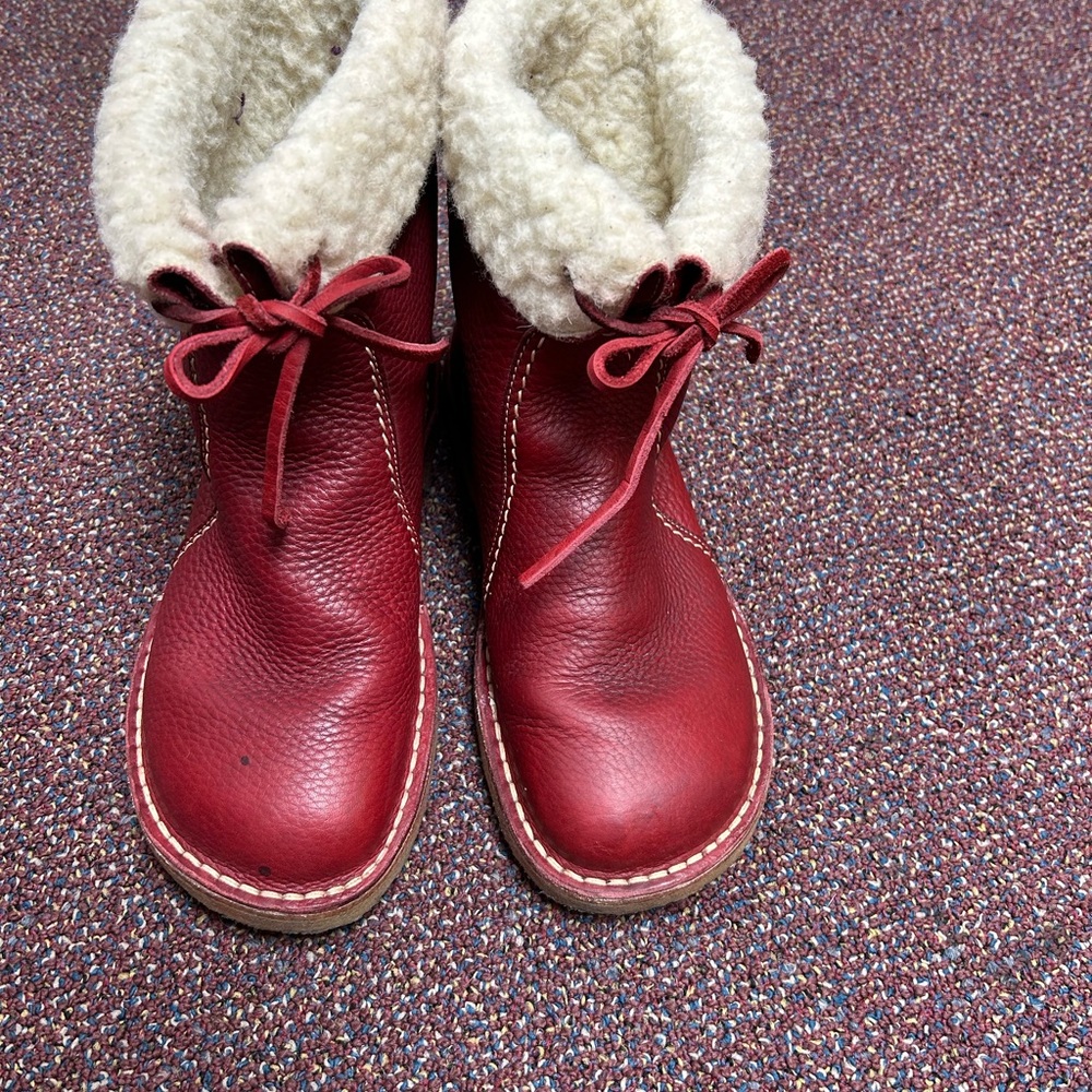 Classic Red Ankle Boots with Fleece Lining